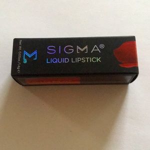 Sigma Liquid Lipstick in Venom